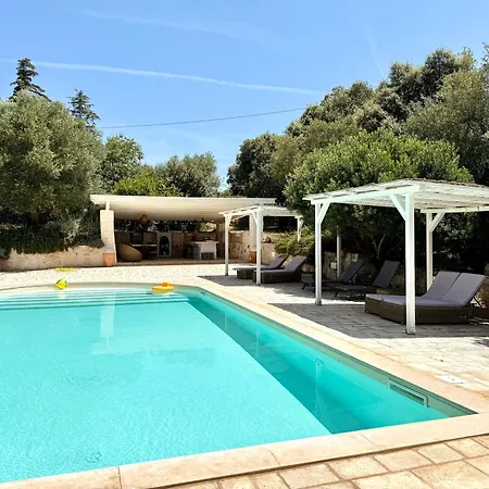 Trullo Happiness