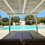 Trullo Happiness