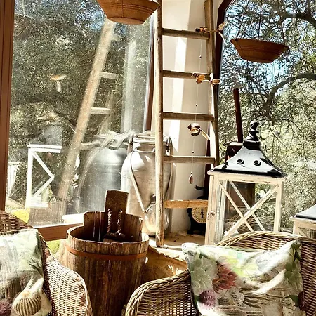 Trullo Happiness Остуни