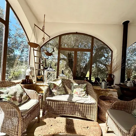 Trullo Happiness