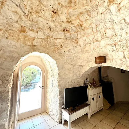 Trullo Happiness Вилла *